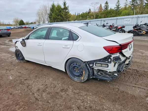 3KPF54AD8KE100961 2019 KIA FORTE - Image 2