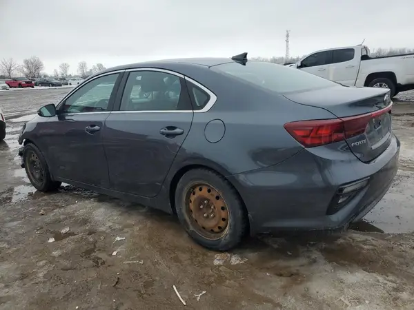 3KPF54AD8KE122572 2019 KIA FORTE - Image 2