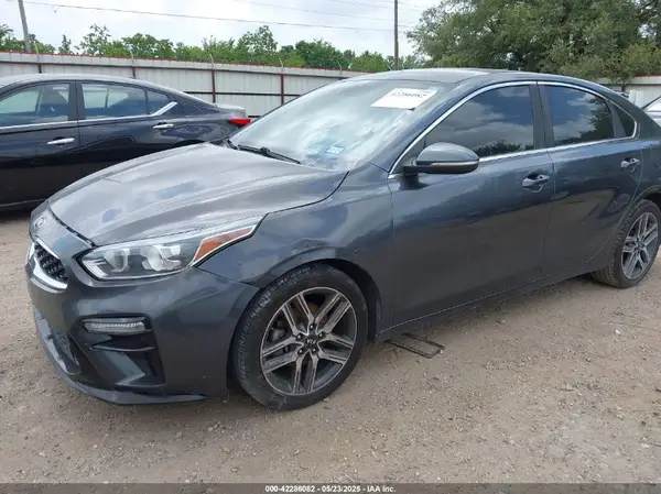 3KPF54AD8LE182479 2020 KIA FORTE - Image 2