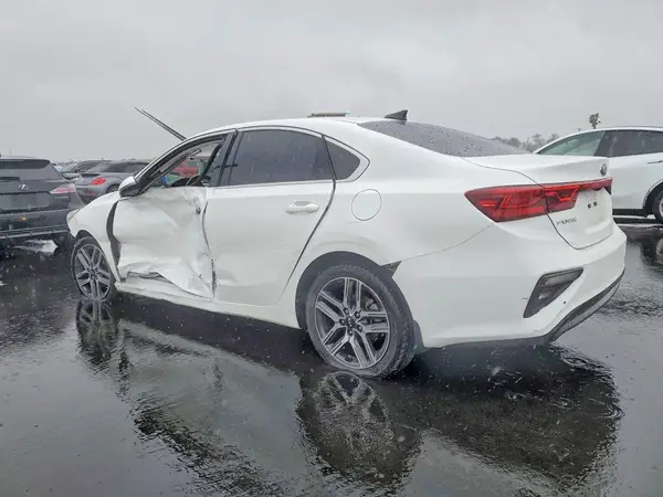 3KPF54AD8LE18614 2020 KIA FORTE - Image 2