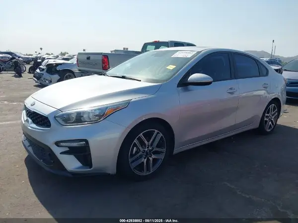 3KPF54AD8LE210104 2020 KIA FORTE - Image 2