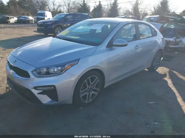 3KPF54AD8LE211303 2020 KIA FORTE - Image 2
