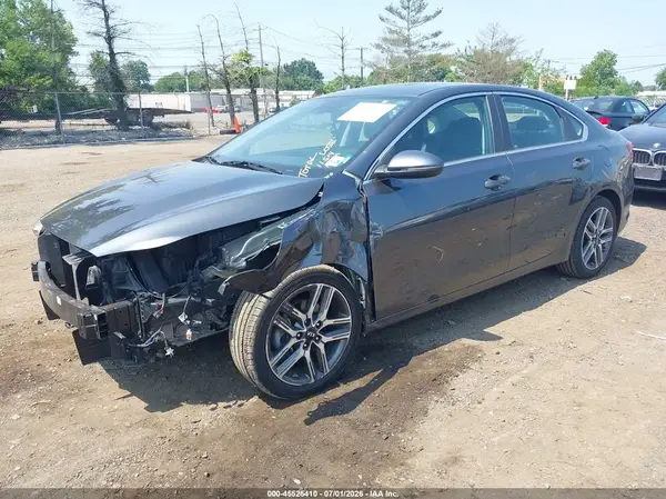 3KPF54AD8ME323617 2021 KIA FORTE - Image 2