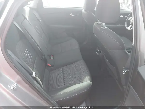 3KPF54AD8ME351370 2021 KIA FORTE - Image 8