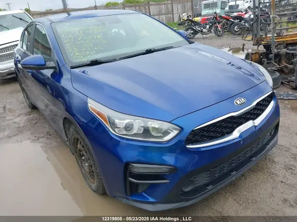 3KPF54AD8ME398303 2021 KIA FORTE - Image 1