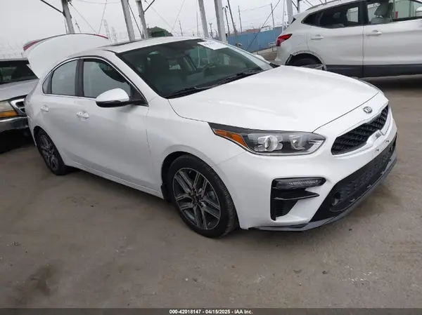 3KPF54AD8ME415617 2021 KIA FORTE - Image 1