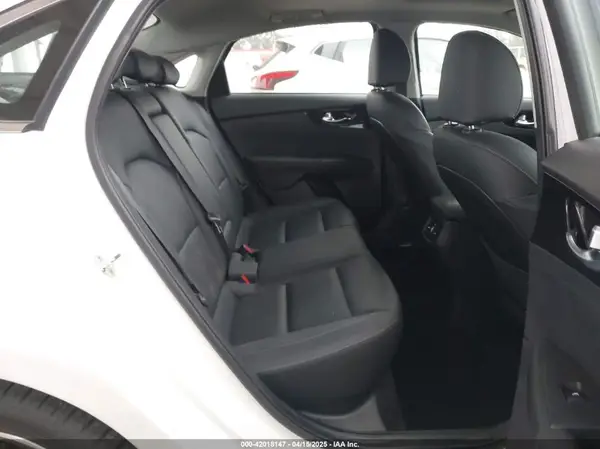 3KPF54AD8ME415617 2021 KIA FORTE - Image 8