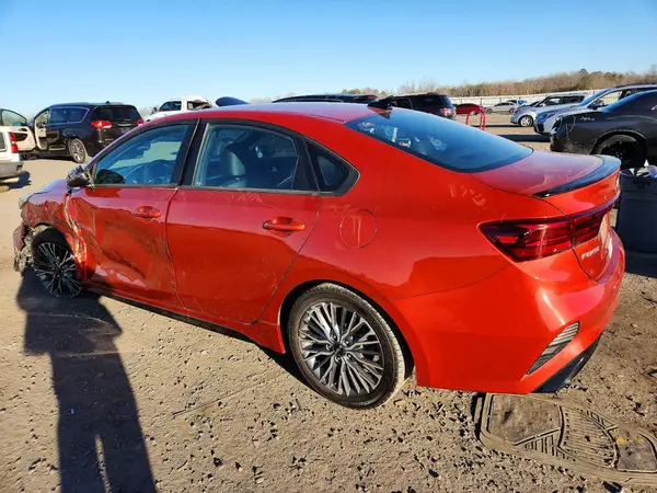 3KPF54AD8NE421063 2022 KIA FORTE - Image 2