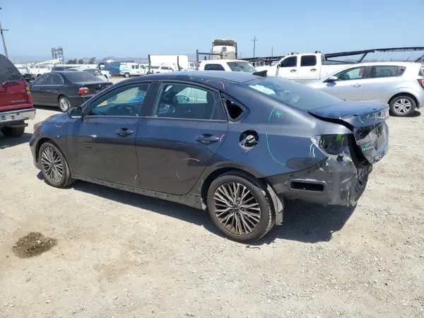 3KPF54AD8NE422245 2022 KIA FORTE - Image 2