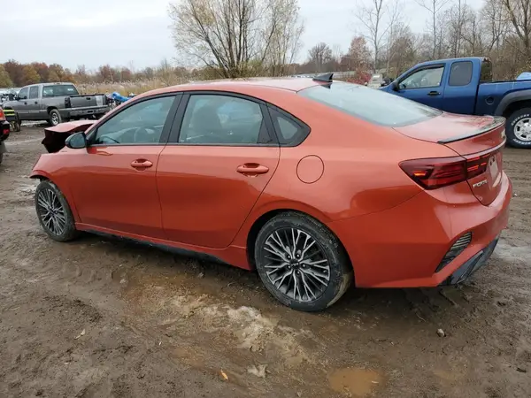 3KPF54AD8NE434668 2022 KIA FORTE - Image 2