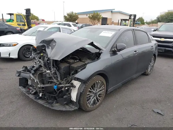 3KPF54AD8NE439322 2022 KIA FORTE - Image 2