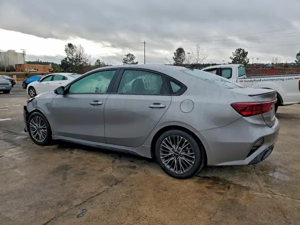 3KPF54AD8NE447419 2022 KIA FORTE - Image 2