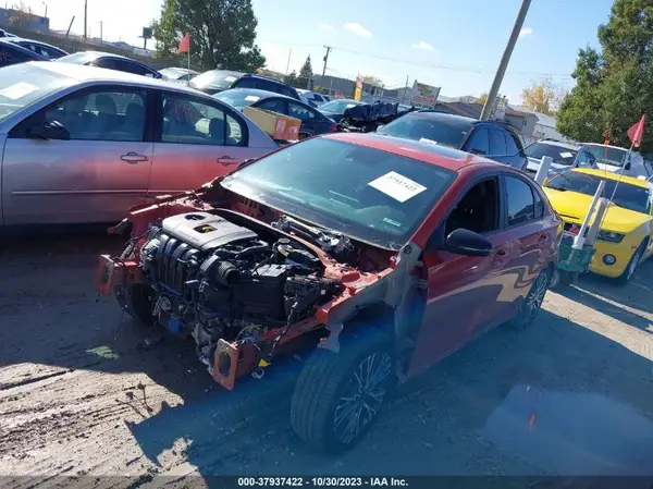 3KPF54AD8NE452037 2022 KIA FORTE - Image 2
