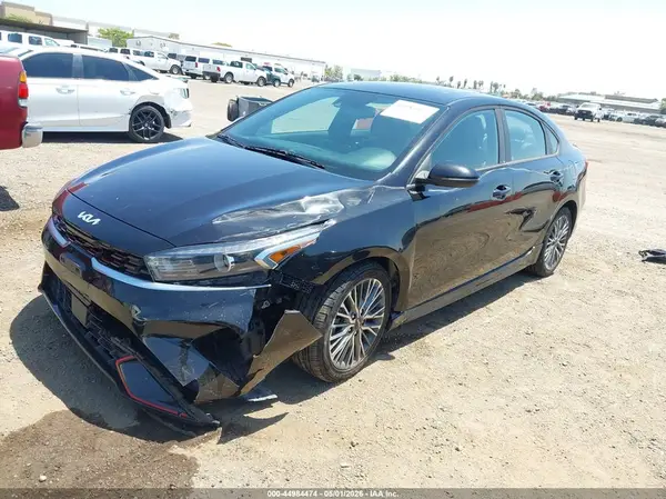3KPF54AD8NE454953 2022 KIA FORTE - Image 2