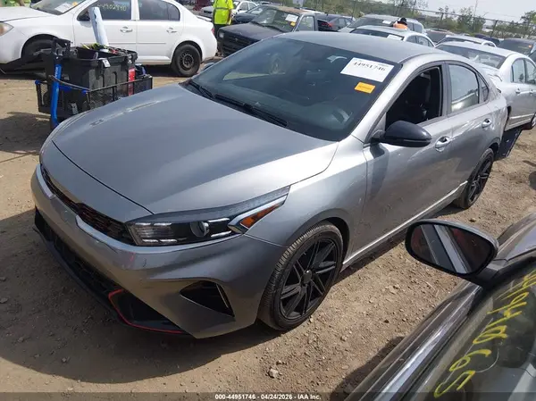 3KPF54AD8NE455715 2022 KIA FORTE - Image 2