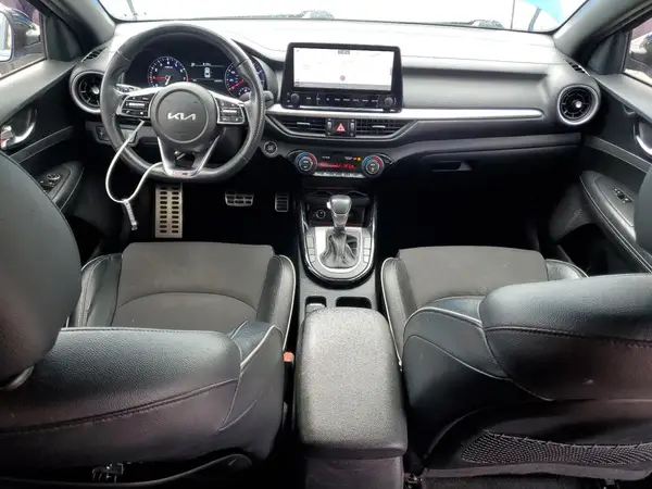3KPF54AD8NE457402 2022 KIA FORTE - Image 8