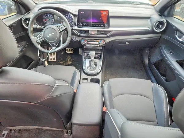 3KPF54AD8NE459277 2022 KIA FORTE - Image 8