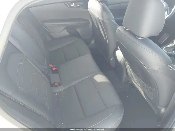 3KPF54AD8NE469761 2022 KIA FORTE - Image 8