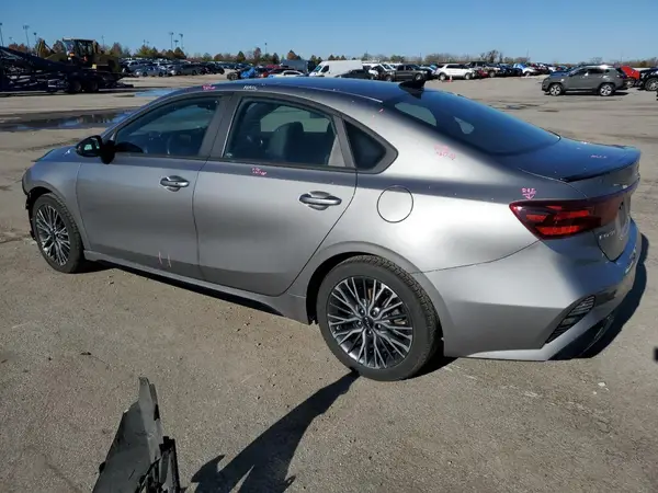 3KPF54AD8NE470280 2022 KIA FORTE - Image 2