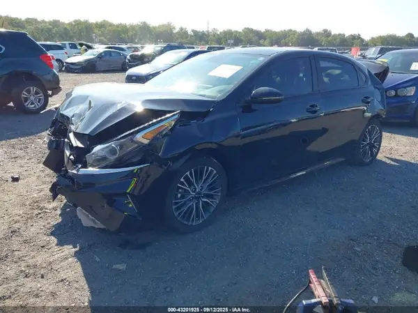 3KPF54AD8NE471221 2022 KIA FORTE - Image 2