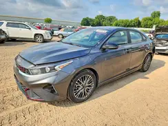 3KPF54AD8NE472594 2022 KIA FORTE