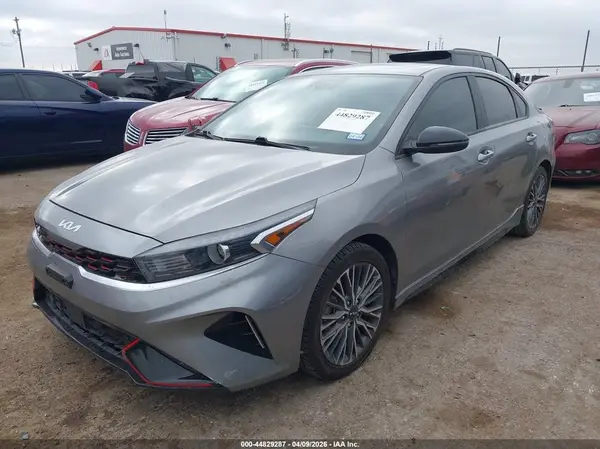3KPF54AD8NE474295 2022 KIA FORTE - Image 2