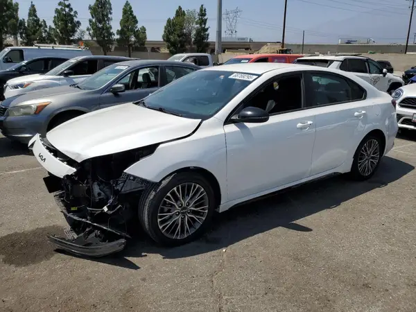 3KPF54AD8NE475768 2022 KIA FORTE - Image 1