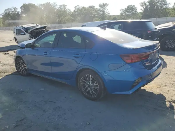 3KPF54AD8NE479674 2022 KIA FORTE - Image 2