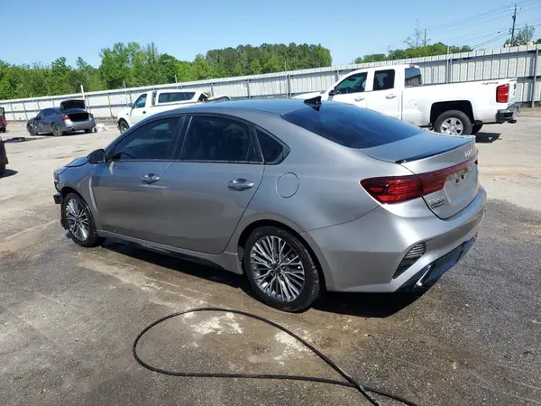 3KPF54AD8NE479934 2022 KIA FORTE - Image 2