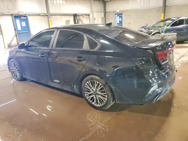 3KPF54AD8NE484616 2022 KIA FORTE - Image 2