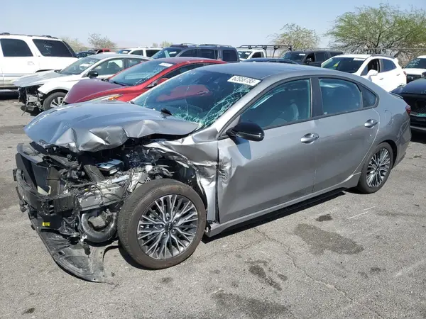 3KPF54AD8NE486074 2022 KIA FORTE - Image 1