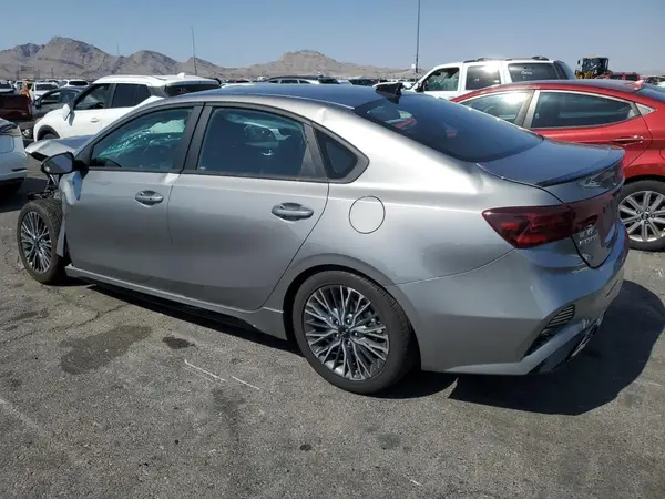 3KPF54AD8NE486074 2022 KIA FORTE - Image 2