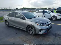 3KPF54AD8NE487693 2022 KIA FORTE