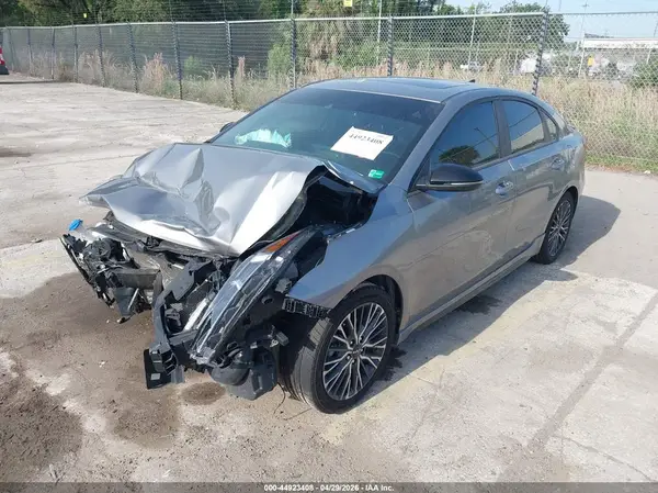 3KPF54AD8NE489363 2022 KIA FORTE - Image 2