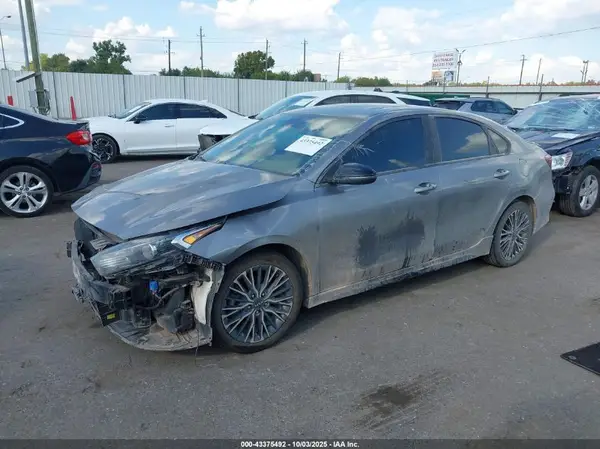 3KPF54AD8NE490190 2022 KIA FORTE - Image 2