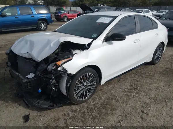 3KPF54AD8NE491128 2022 KIA FORTE - Image 2