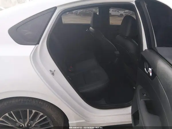 3KPF54AD8NE491128 2022 KIA FORTE - Image 8
