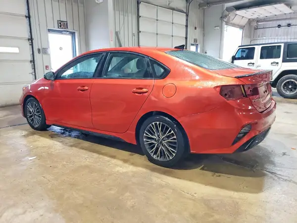 3KPF54AD8NE492201 2022 KIA FORTE - Image 2