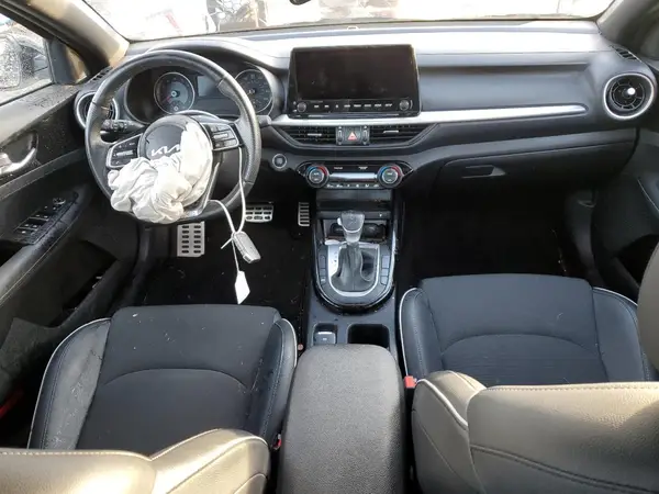 3KPF54AD8NE492246 2022 KIA FORTE - Image 8
