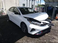 3KPF54AD8NE494319 2022 KIA FORTE