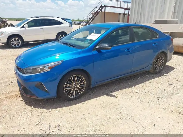 3KPF54AD8NE495065 2022 KIA FORTE - Image 2