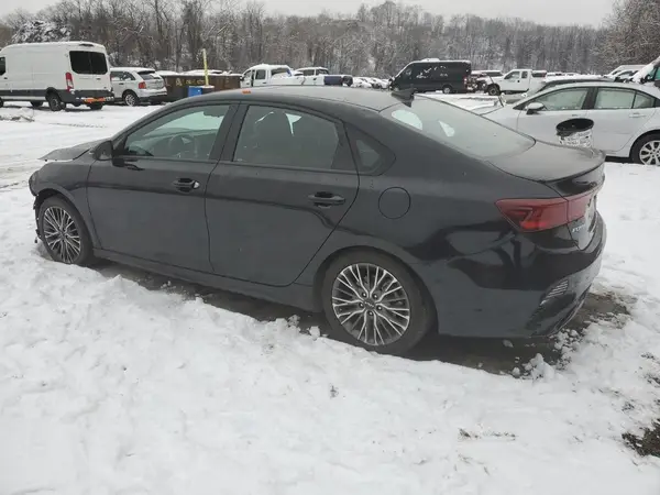 3KPF54AD8NE495468 2022 KIA FORTE - Image 2