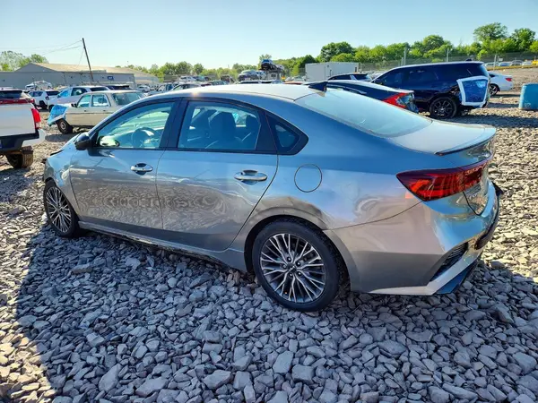 3KPF54AD8NE498046 2022 KIA FORTE - Image 2