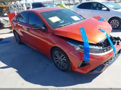 3KPF54AD8NE498998 2022 KIA FORTE