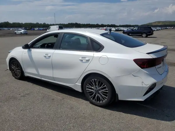 3KPF54AD8NE499228 2022 KIA FORTE - Image 2