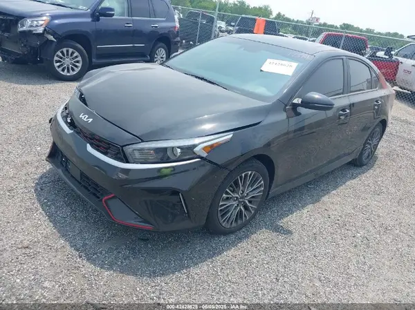 3KPF54AD8NE500619 2022 KIA FORTE - Image 2