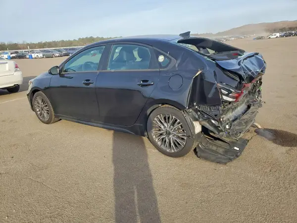 3KPF54AD8NE502502 2022 KIA FORTE - Image 2