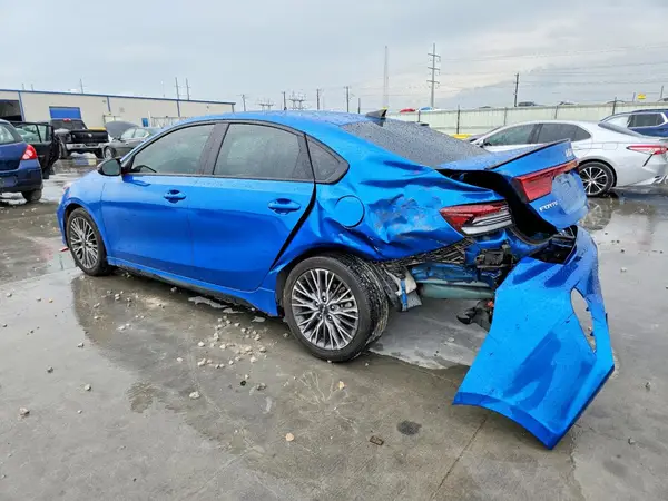 3KPF54AD8NE508848 2022 KIA FORTE - Image 2