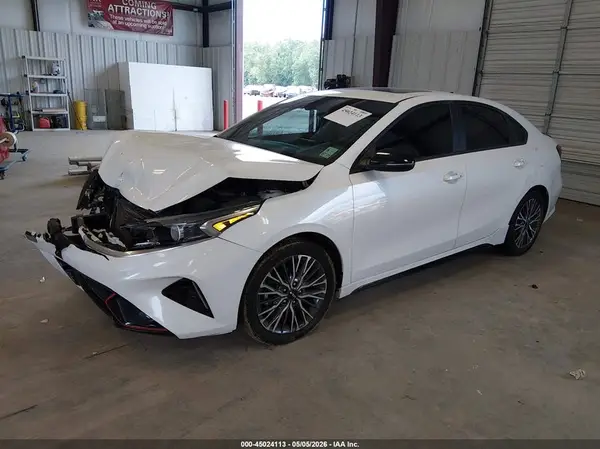 3KPF54AD8NE511099 2022 KIA FORTE - Image 2