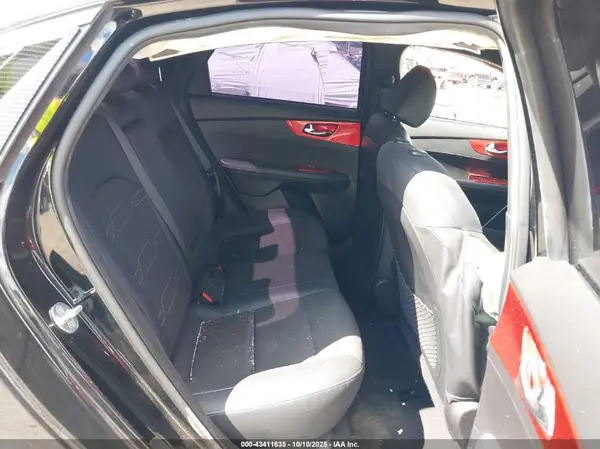 3KPF54AD8PE516922 2023 KIA FORTE - Image 8